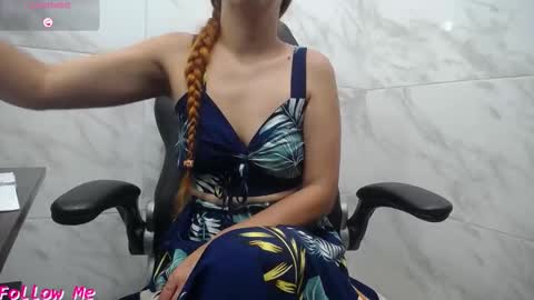 Kyra online show from January 8, 1:39 pm