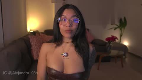 schedule 300 pm - 1100pm colombia time online show from January 11, 4:29 am