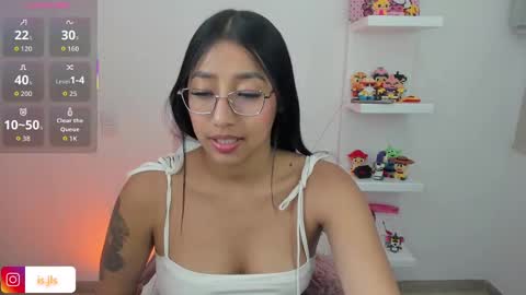 Snapshot of kyy_isa chatting on September 12, 4:58 am IG online show from September 12, 4:58 am