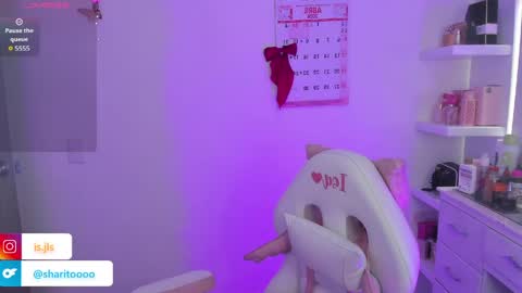 IG  online show from April 23, 5:25 pm