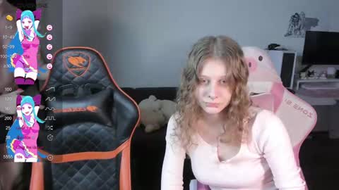 Snapshot of l1ttlekiki chatting on March 11, 2:29 pm Sara online show from March 11, 2:29 pm
