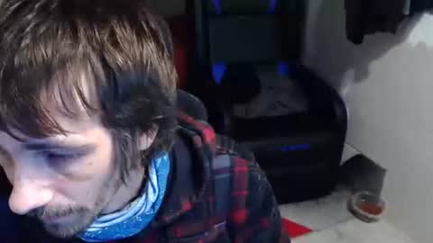 l1v1nth3dr3am online show from January 18, 8:40 pm