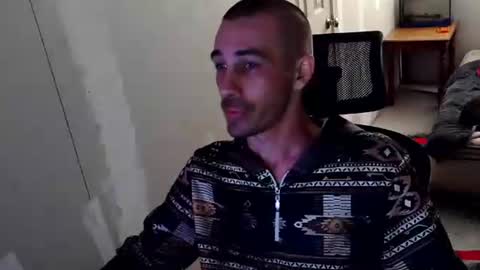 l1v1nth3dr3am online show from March 22, 8:29 am