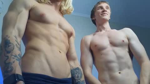 Snapshot of l_adonis_l chatting on October 10, 6:19 am Adonis online show from October 10, 6:19 am