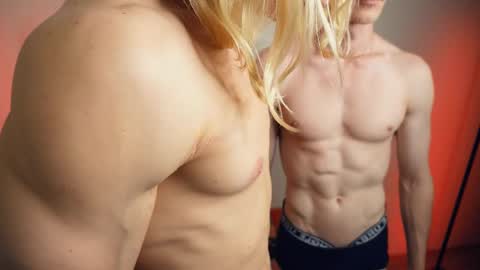 Snapshot of l_adonis_l chatting on October 16, 6:35 am Adonis online show from October 16, 6:35 am