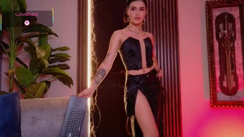 Snapshot of la_diabla_111_ chatting on October 2, 7:34 pm Karime online show from October 2, 7:34 pm
