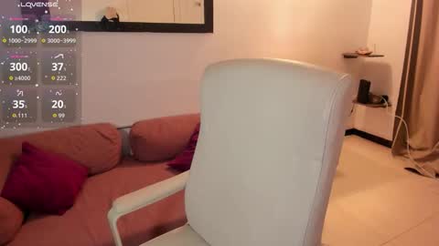 Jazmin online show from May 14, 2:54 am