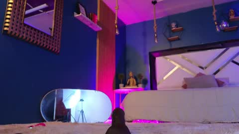 Cris  online show from April 2, 1:51 pm