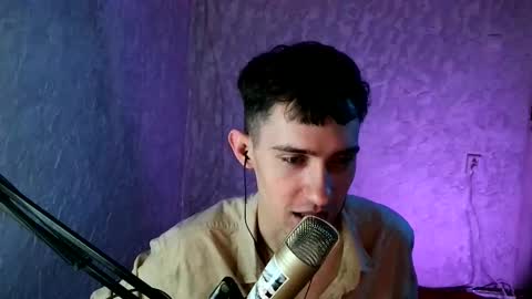 Snapshot of labour_guy chatting on February 22, 1:46 pm Marco online show from February 22, 1:46 pm