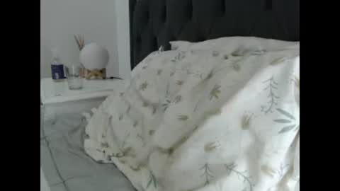 lady____a online show from May 21, 2:07 am