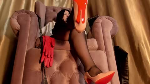 Snapshot of lady__leather chatting on March 3, 4:47 pm GoddessLeather online show from March 3, 4:47 pm