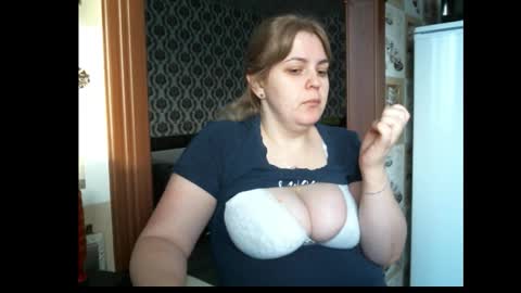 lady cute cat29 online show from December 17, 3:02 am