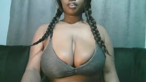 lady_dearra online show from May 21, 3:13 am