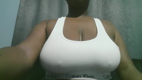 lady_dearra online show from November 18, 2:14 am