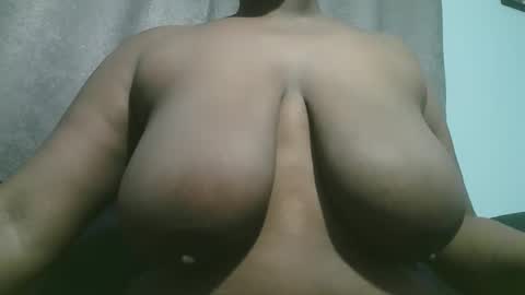 lady_dearra online show from December 1, 3:04 am