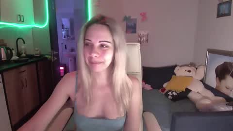 lady_smile69 online show from December 4, 4:23 am