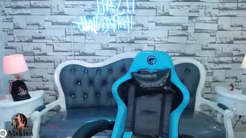 Snapshot of lady_violet_bridgerton_a chatting on February 15, 9:59 pm Lady Violet Bridgerton online show from February 15, 9:59 pm
