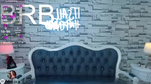 Snapshot of lady_violet_bridgerton_a chatting on February 23, 1:13 am Lady Violet Bridgerton online show from February 23, 1:13 am