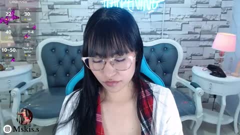 Snapshot of lady_violet_bridgerton_a chatting on March 6, 10:26 pm Lady Violet Bridgerton online show from March 6, 10:26 pm