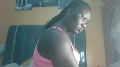 lindah32 online show from December 2, 9:13 pm