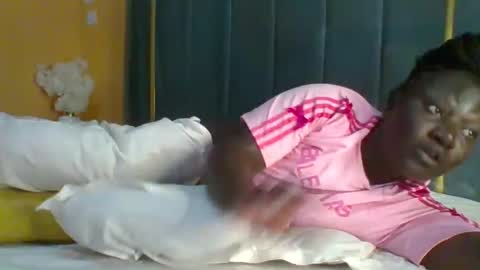 lindah32 online show from December 13, 7:53 pm