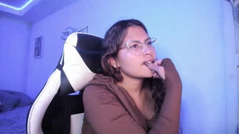  Lady  online show from February 6, 7:12 am