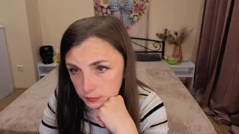 ladychanelxo online show from April 8, 12:41 pm