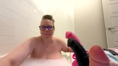 LadyCherieLynn online show from April 18, 2:30 pm