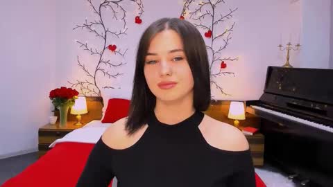 Amelia online show from October 4, 1:31 pm