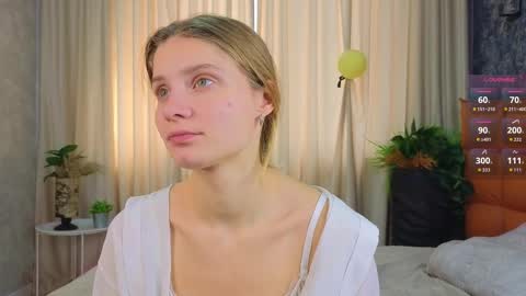 Snapshot of lafeti chatting on October 20, 6:51 am Lilia online show from October 20, 6:51 am