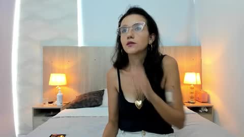 Laia Cruz online show from November 26, 7:32 pm