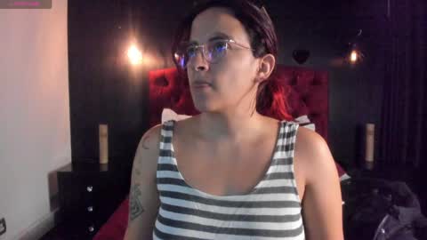 Laia  online show from May 31, 10:58 am