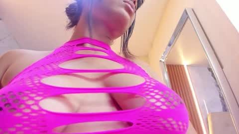   online show from February 5, 12:09 pm