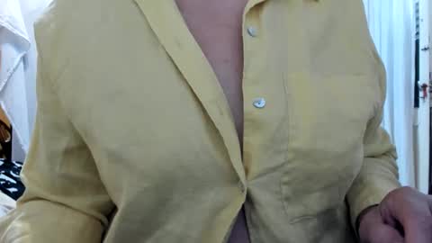 LAILA online show from December 1, 1:09 pm