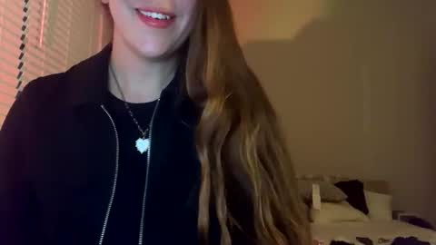 Lainey online show from January 14, 4:53 am