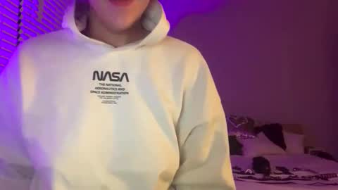 Lainey online show from January 16, 4:21 am