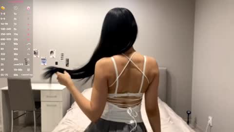 Emily online show from December 5, 5:50 am