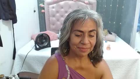 lalisha online show from November 1, 2:01 am