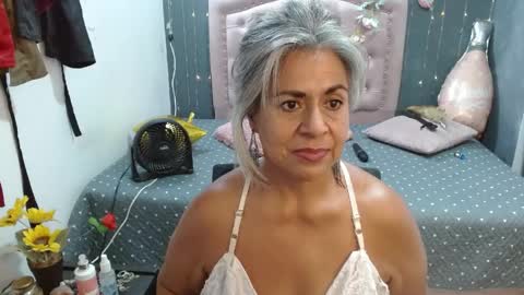 lalisha online show from April 8, 1:30 am