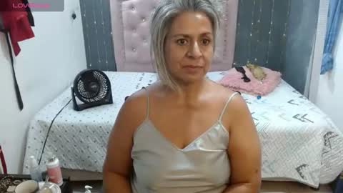 lalisha online show from August 3, 2:35 am