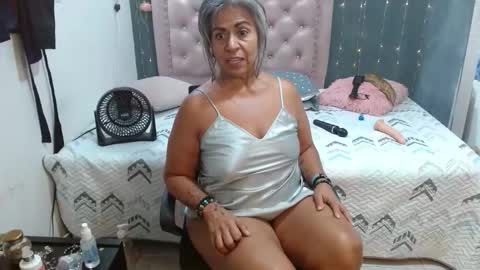 lalisha online show from November 14, 1:52 am