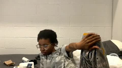 lalunevelvet online show from February 25, 2:03 am