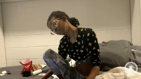 lalunevelvet online show from February 17, 4:53 am