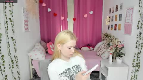 Laly online show from June 29, 11:10 am