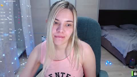 Snapshot of lana__nova chatting on February 2, 1:19 pm Lana online show from February 2, 1:19 pm