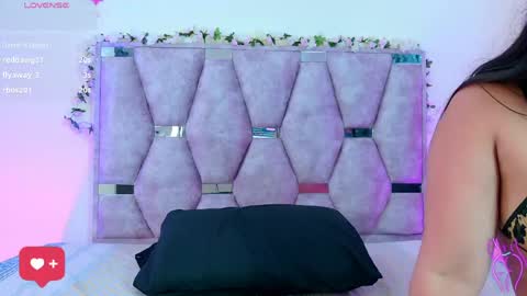 Lana online show from April 1, 1:41 pm