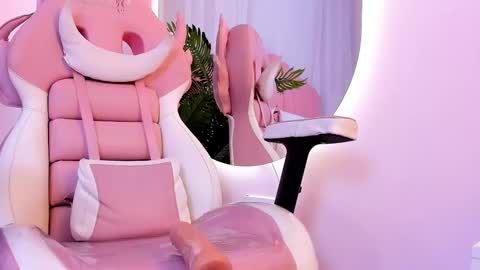 lana_milk23 online show from March 1, 8:42 pm