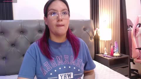 lana_sweett2 online show from June 3, 4:04 am