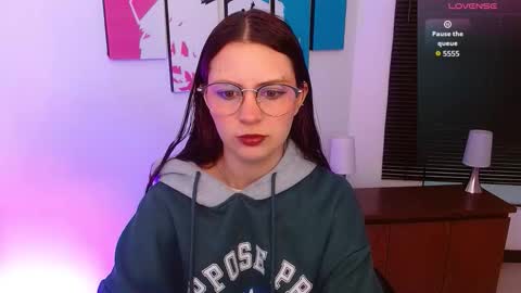 Snapshot of lanagarcia5 chatting on October 1, 11:31 am Alana Garcia online show from October 1, 11:31 am