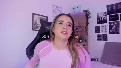 Snapshot of lanaherondale_ chatting on September 18, 10:03 pm lanaherondale_ online show from September 18, 10:03 pm